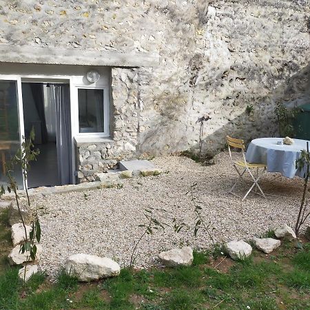 Logement Entier Dans Village Calme Guillerval Экстерьер фото