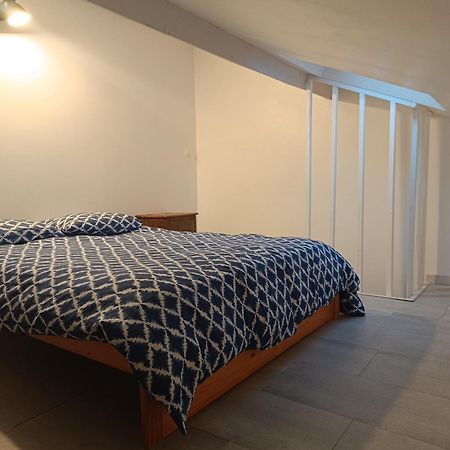 Logement Entier Dans Village Calme Guillerval Экстерьер фото