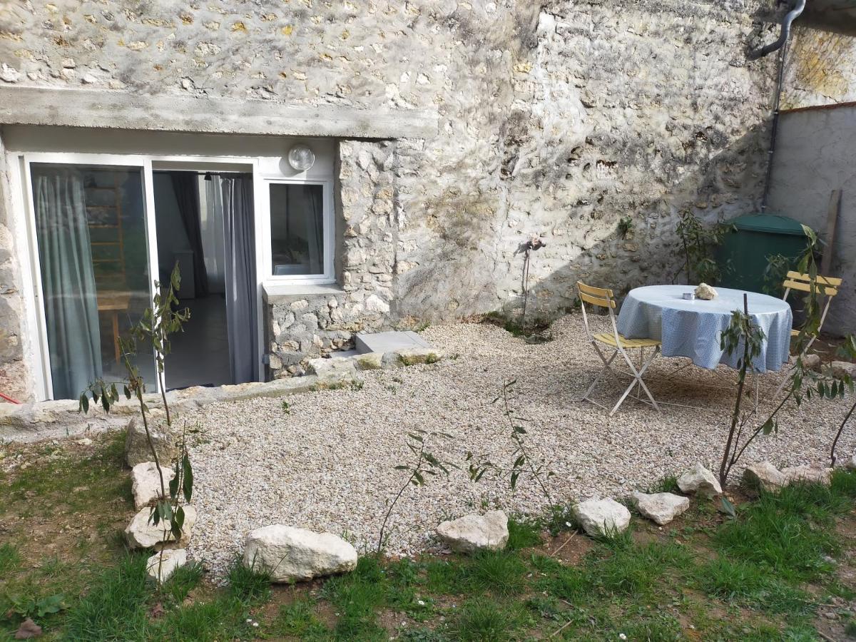 Logement Entier Dans Village Calme Guillerval Экстерьер фото